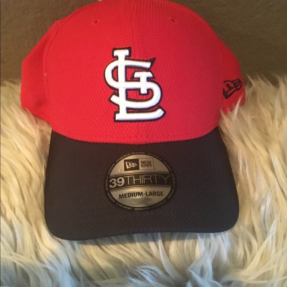 New Cardinals Ball Cap 🥳 - Picture 3 of 4